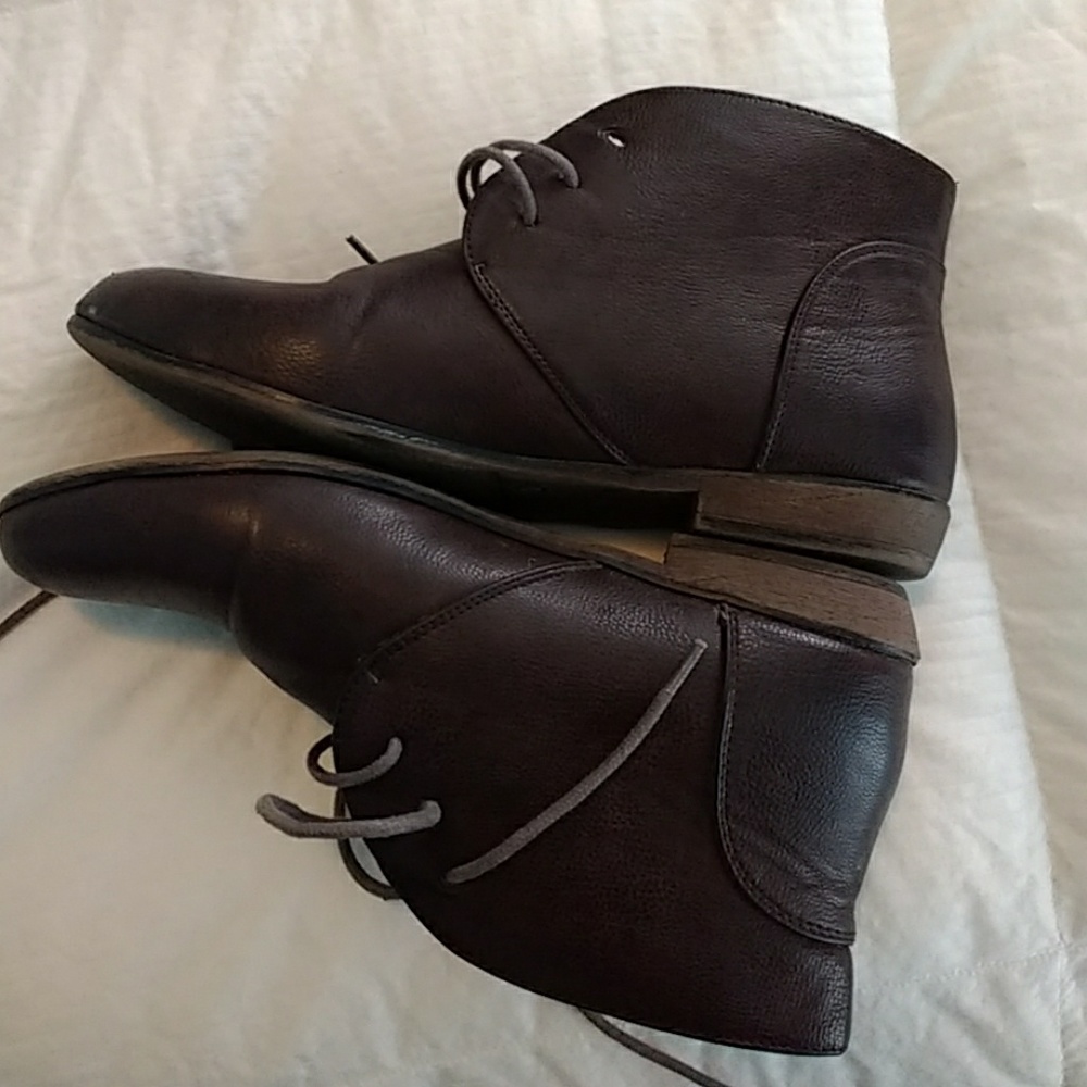 Boots - Picture 3 of 3
